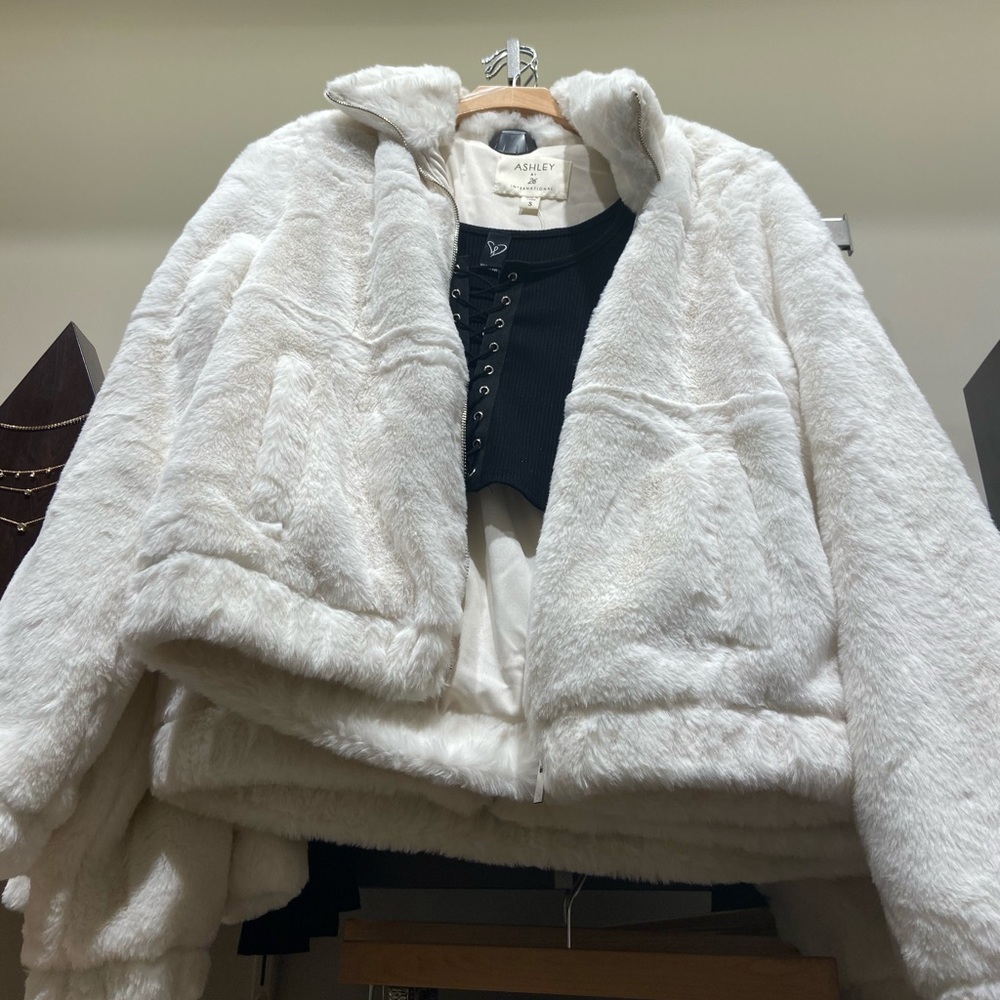 Windsor white fluffy jacket